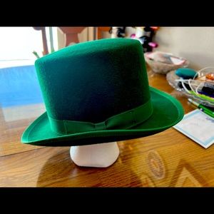 Vintage Men’s Green Top Hat Medium 100% Wool Great for St Patrick’s Day NICE!